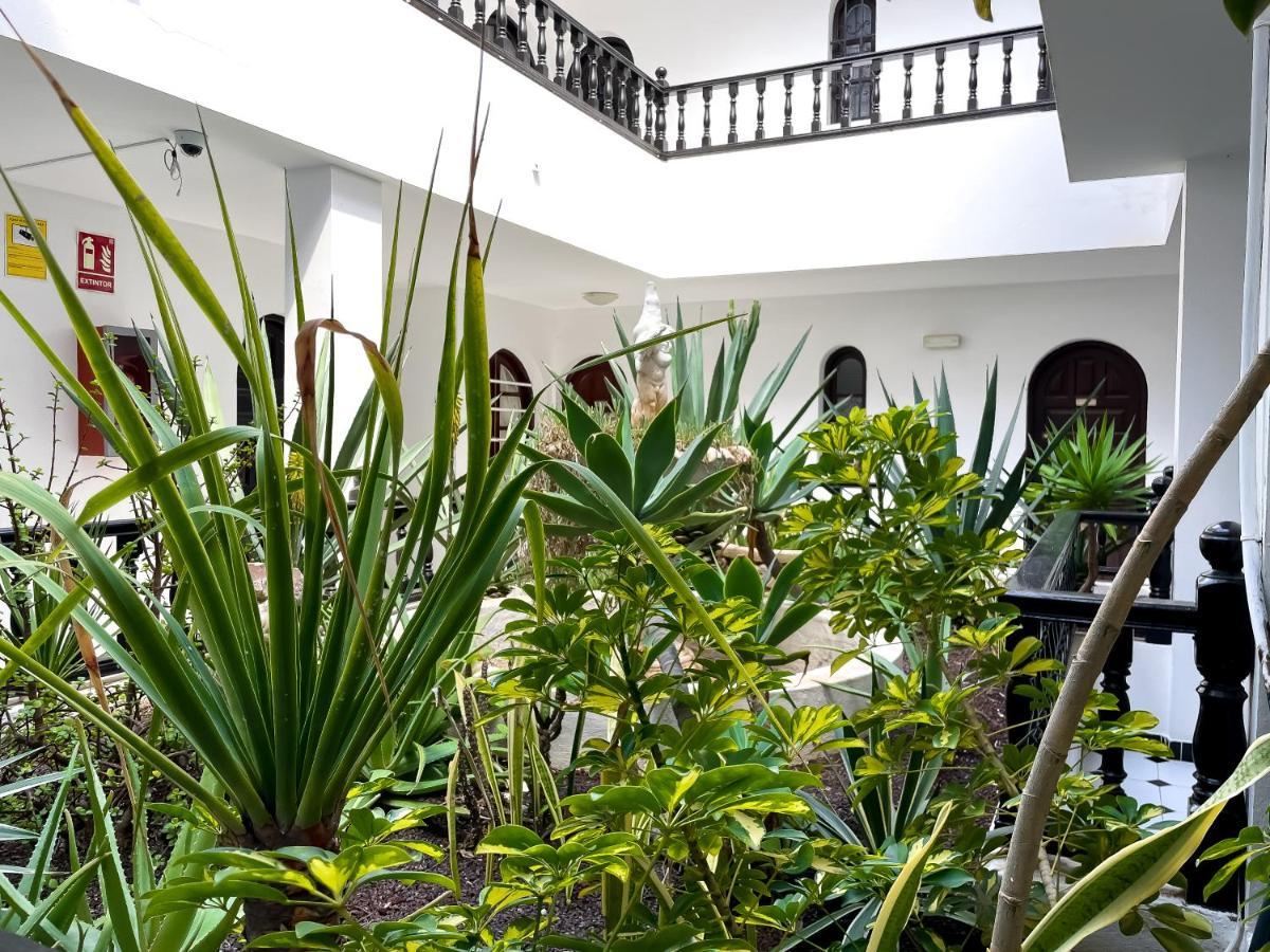 Central House كوراليهو المظهر الخارجي الصورة