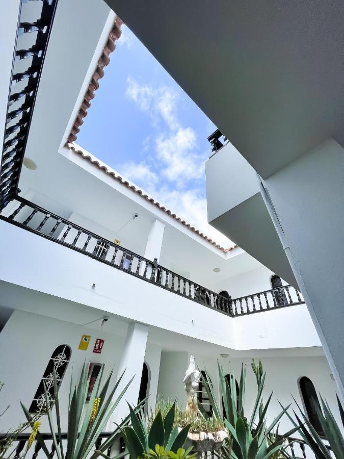 Central House كوراليهو المظهر الخارجي الصورة