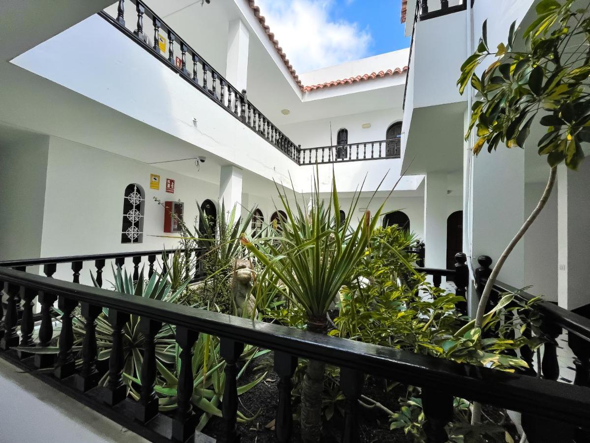 Central House كوراليهو المظهر الخارجي الصورة